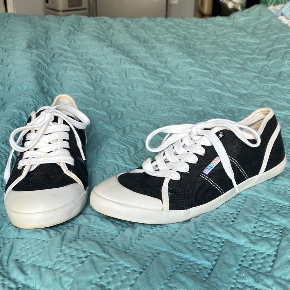 New vintage kappa black and white low top sneakers size 37/6.5